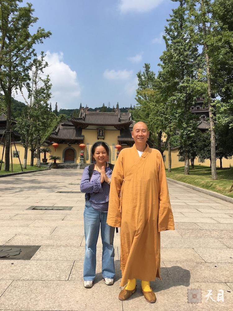 20180906圣观法师带领常顺等居士在温州护国寺参学