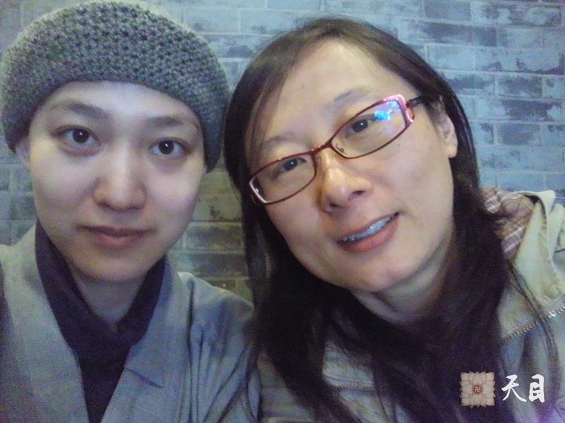 20100416果实法师应邀到福州弘法和许评修自拍合影