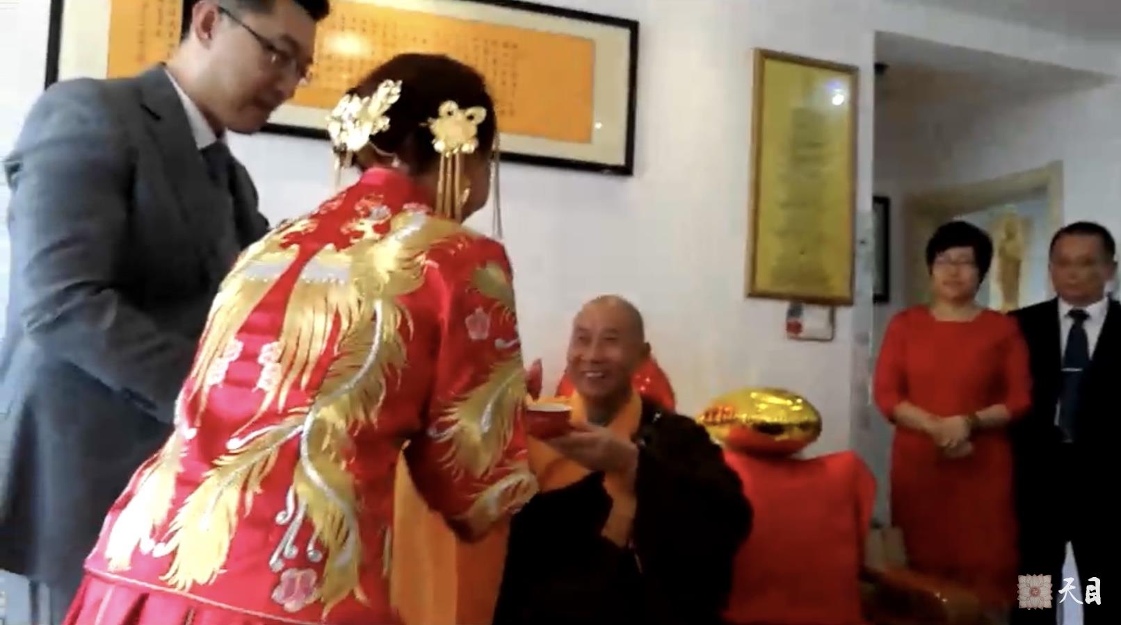 20181004圣观法师应常心法师的俗家女儿张译文居士的礼请在青岛李四光故居出席张译文居士&于文虔居士的西式素宴婚礼3