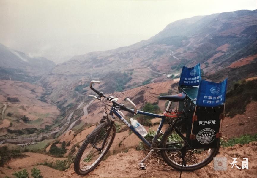 20181004圣观法师应常心法师的俗家女儿张译文居士的礼请在青岛李四光故居出席张译文居士&于文虔居士的西式素宴婚礼9