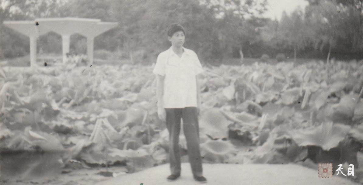 1982年徐志强（出家前的圣观法师）在中国科学技术大学计算机系软件班学习期间留影