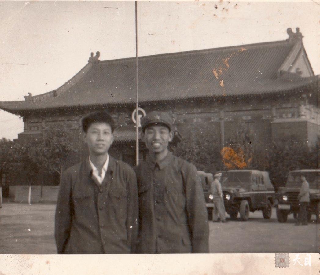 1979--1984年夏徐志强（出家前的圣观法师）中国科技大学毕业证件照、华山、北京中南海