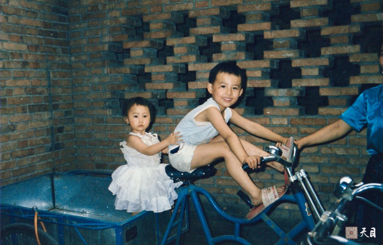 1989恩师圣观法师的俗家女儿二岁生日照
