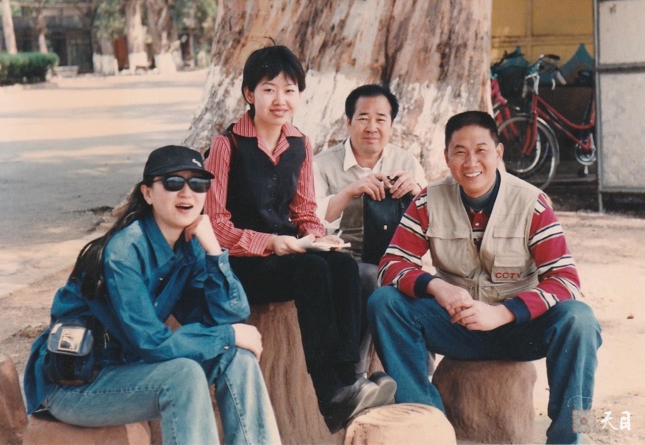 1997年夏徐志强（出家前的圣观法师）在海南拍摄100集大型纪录片《世界华人》