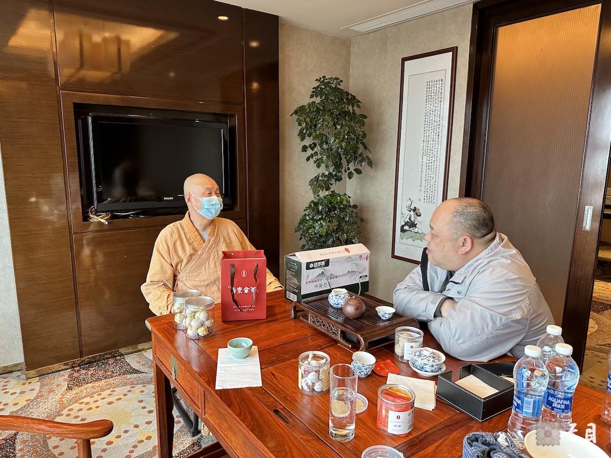 20240129圣观法师在中山喜来登接见来自广州的常宏居士