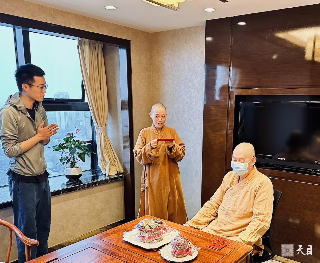 20240112圣观法师在中山喜来登加持果实法师生日1