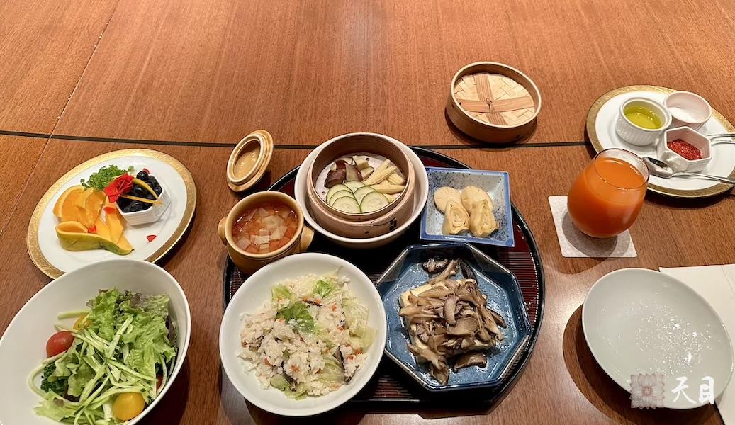 20240517果实法师仰仗恩师圣观法师专程来到日本宇治考察抹茶推广贞素