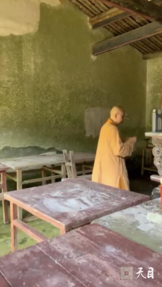 20240526圣观法师在福建龙岩新罗万安四村村西坑源自然村徐氏宗祠崇德堂拜祖宗2