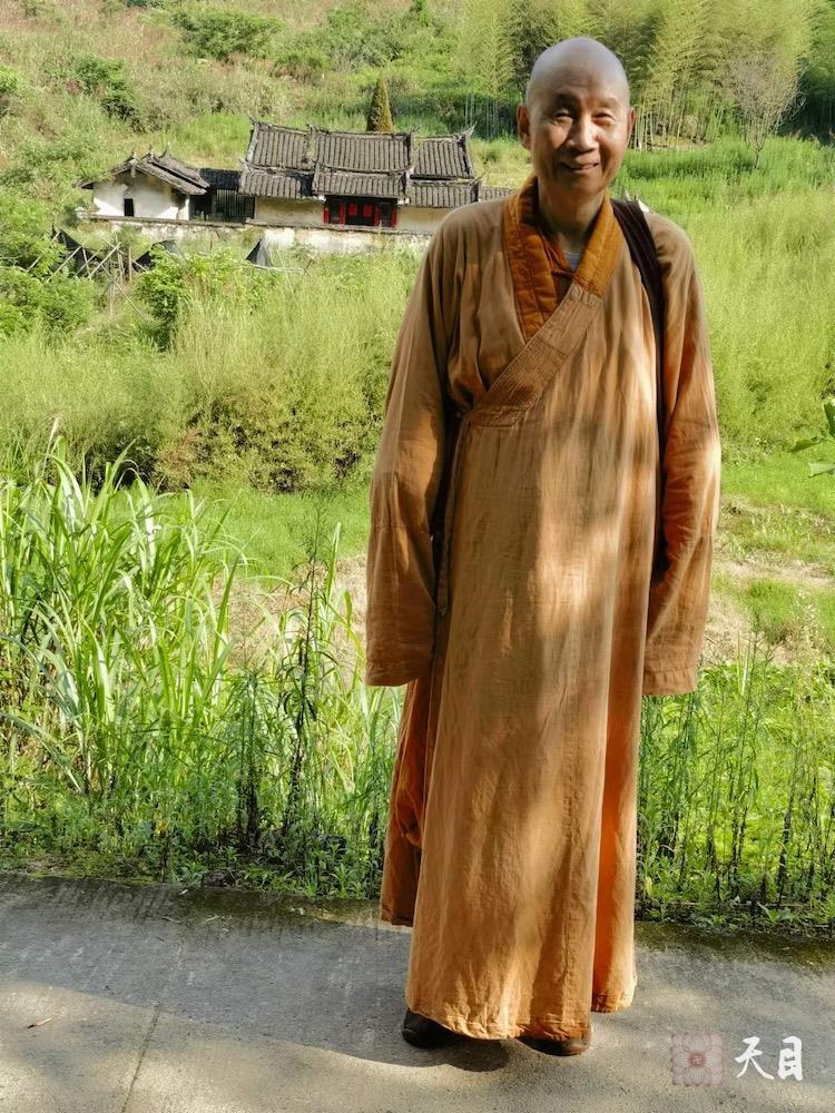 20240526圣观法师在福建龙岩新罗万安四村村西坑源自然村徐氏宗祠崇德堂拜祖宗1