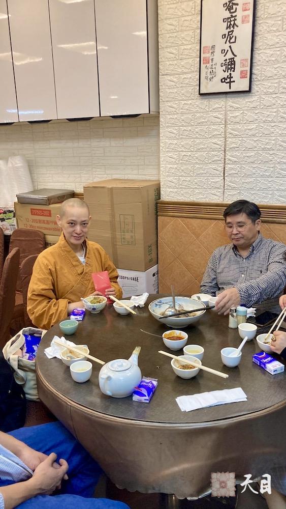 20231208果实法师在香港西环皇后大道西应常青居士供养宝莲苑素食馆4