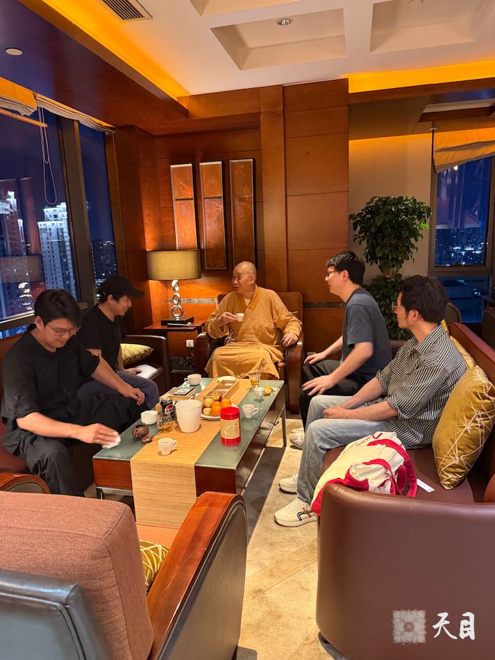 20250605圣观法师在温州喜来登接见即将移民海外的信众并给大家慈悲开示