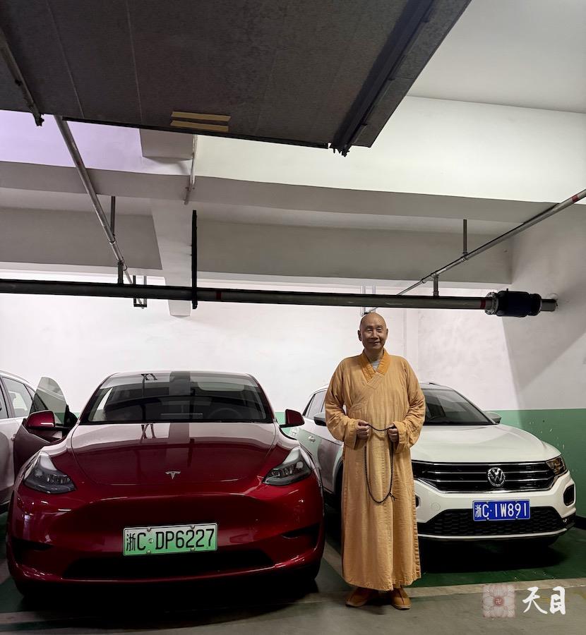 20250609圣观法师在温州喜来登茶室品常红居士供养的贞素坝糯藤条老古树茶2025新茶加持贞素食茶并给大家慈悲开示