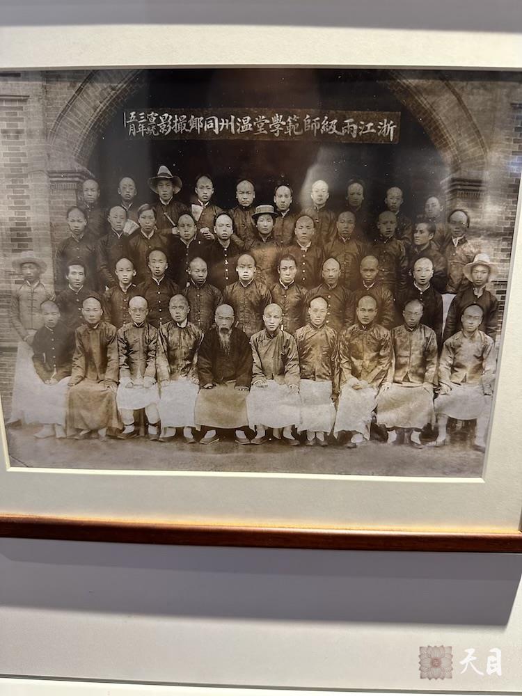 20250522圣观法师在温州弘法期间来到温州鹿城区徐定超旧居徐宅大屋3