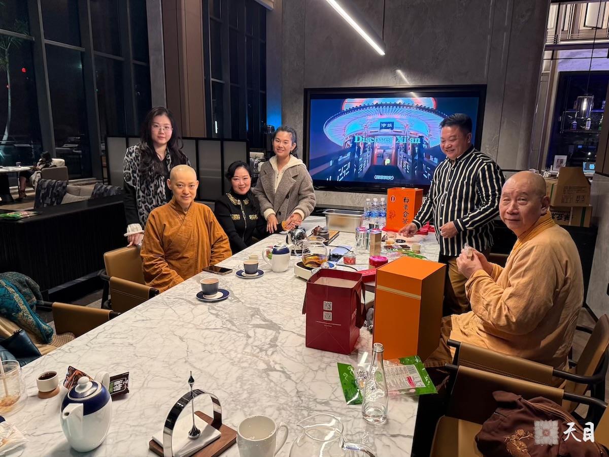 20260123圣观法师带领果实法师在揭阳万豪接见加持来自汕头的洪春德洪晓娜居士夫妇贞素禅豆腐