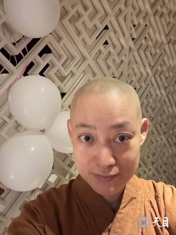 20260112果实法师礼请恩师圣观法师在厦门艾美加持生日1