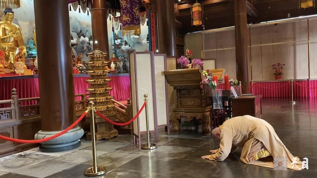 20260327圣观法师在厦门南普陀寺过堂给信众表法