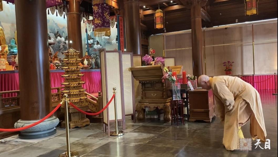 20260327圣观法师在厦门南普陀寺过堂给信众表法