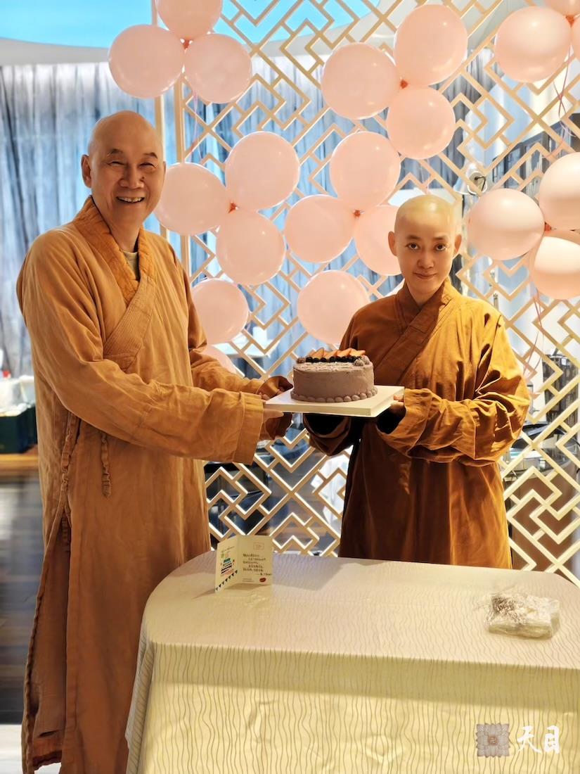 20260112圣观法师在厦门艾美加持果实法师生日1