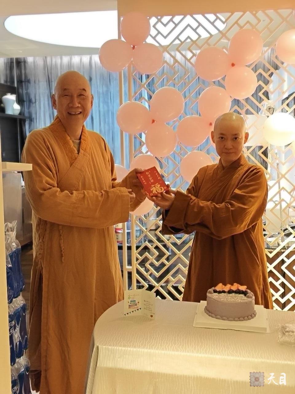 20260112圣观法师在厦门艾美加持果实法师生日2